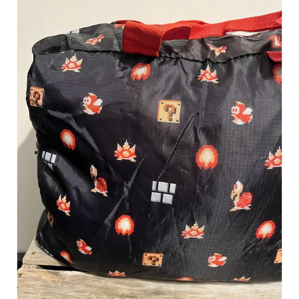 Nintendo Super Mario Bros Duffel Bag Travel Gym Black Red‎ CultureFly Shoulder